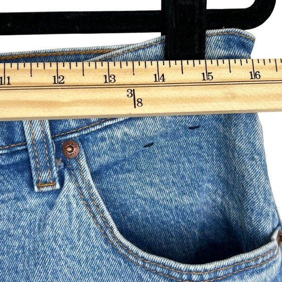 Abercrombie Curve Love Ultra High Rise 90s Straight Jean Sz 31 Short Blue AF - Picture 9 of 11